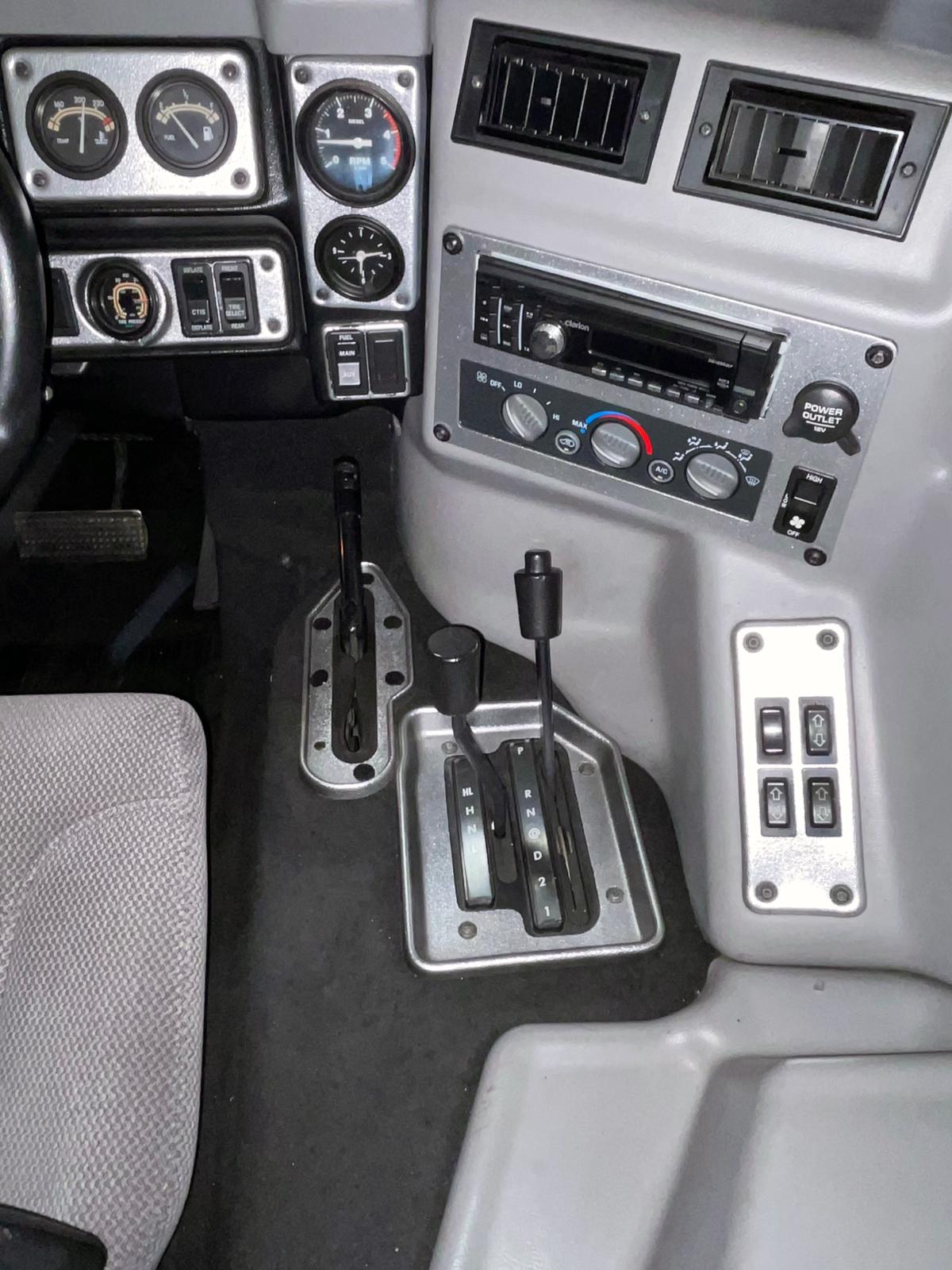 HUMMER H1 CIVILE 6.5L TD “GIUDABILE SOLO CON PATENTE C”*ESEMPLARE RARO* *IVA ESPOSTA*