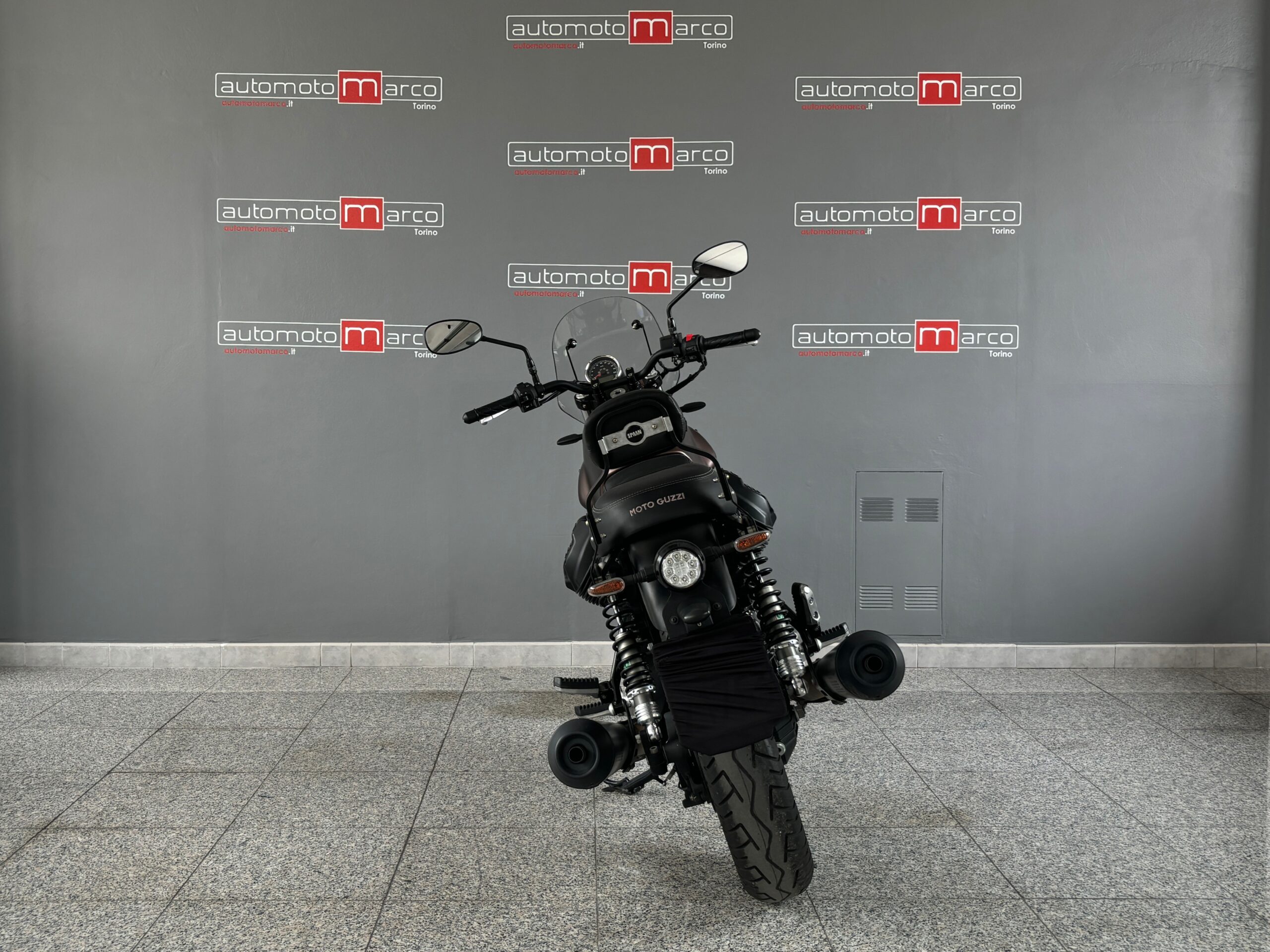 MOTO GUZZI V7 STONE