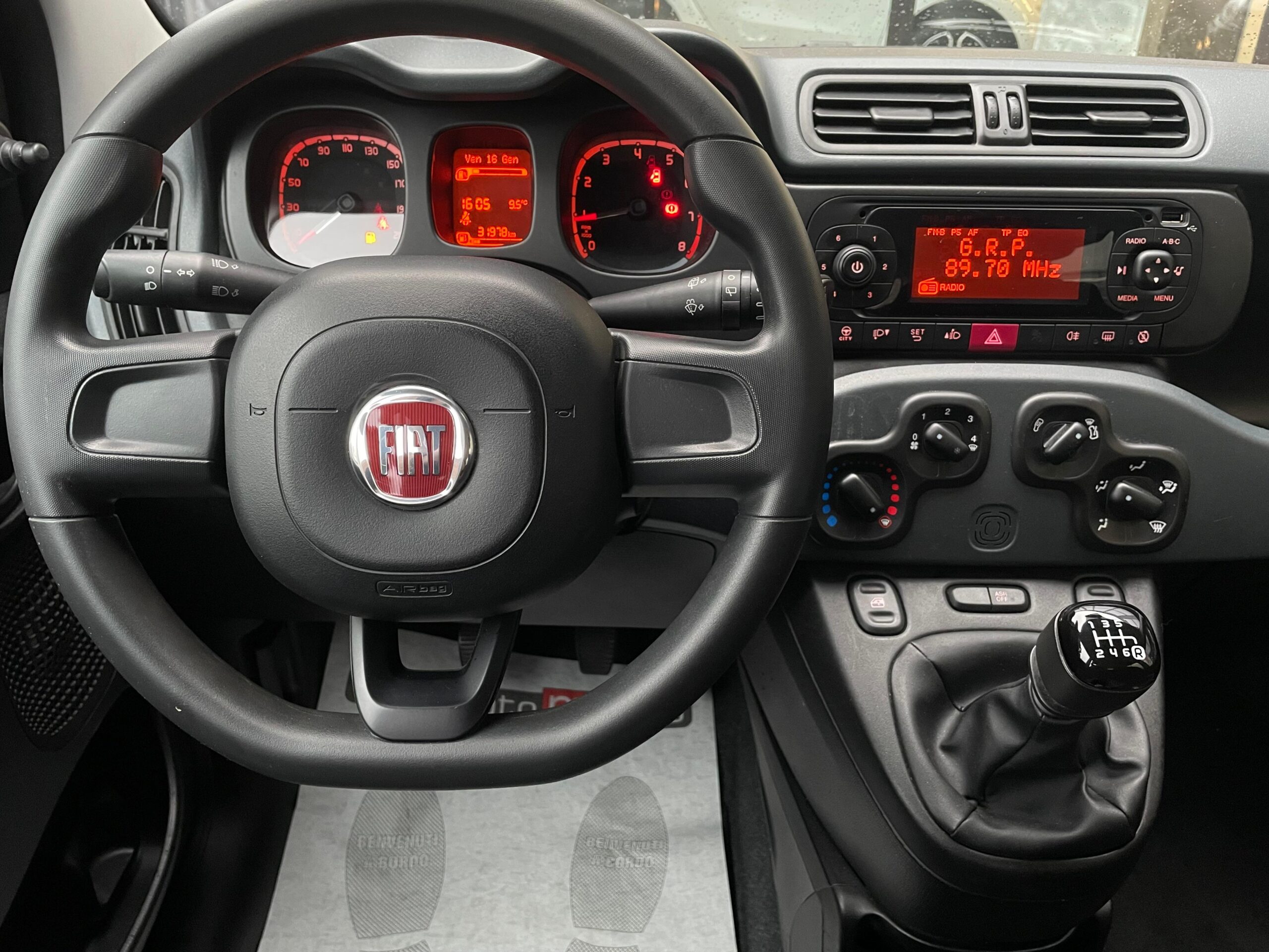 FIAT Panda 1.0 Hybrid EASY “SOLO 31000 KM”