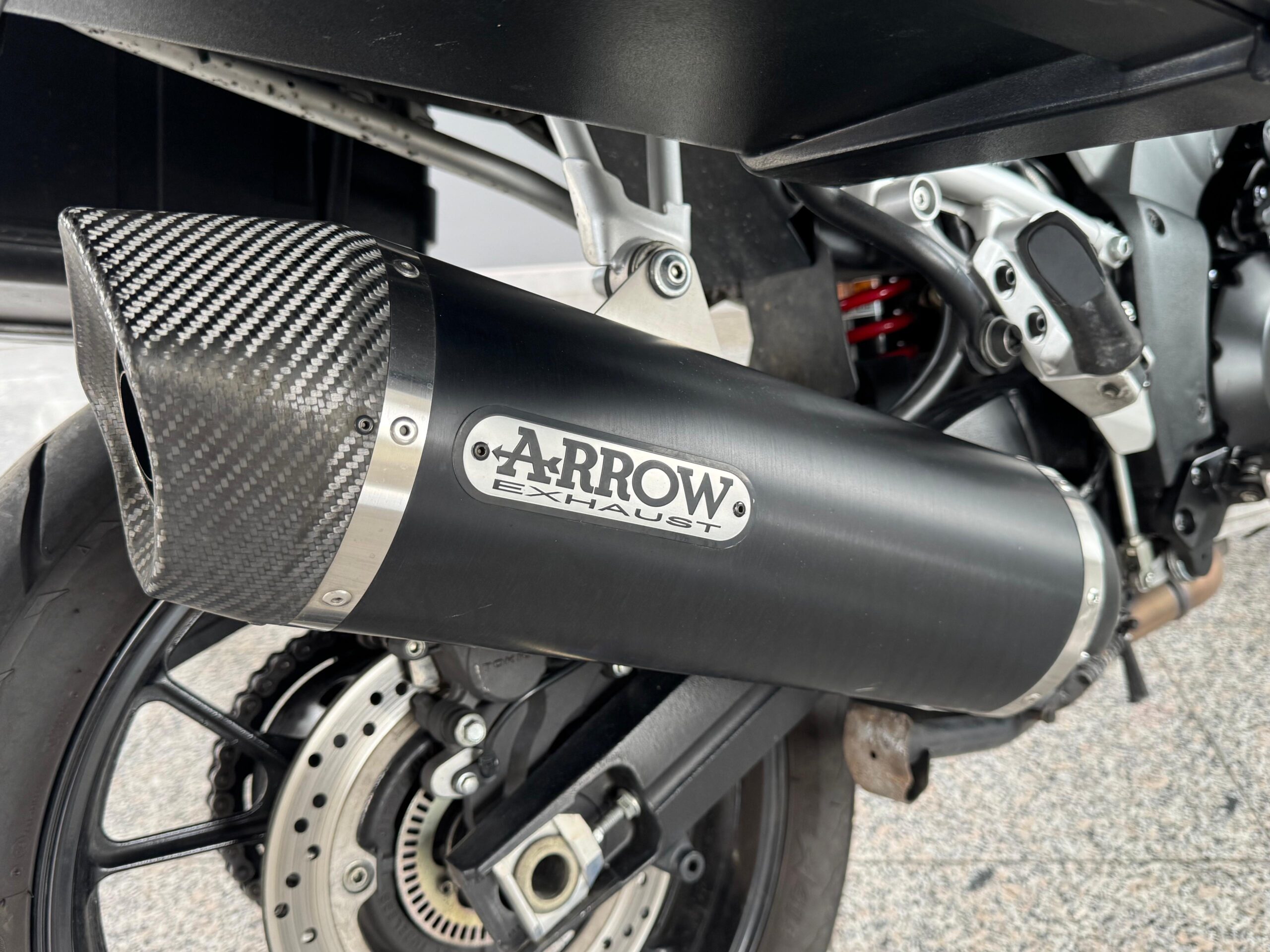 Suzuki V-Strom 1000 ABS *KIT BAULETTI – SCARICO ARROW*