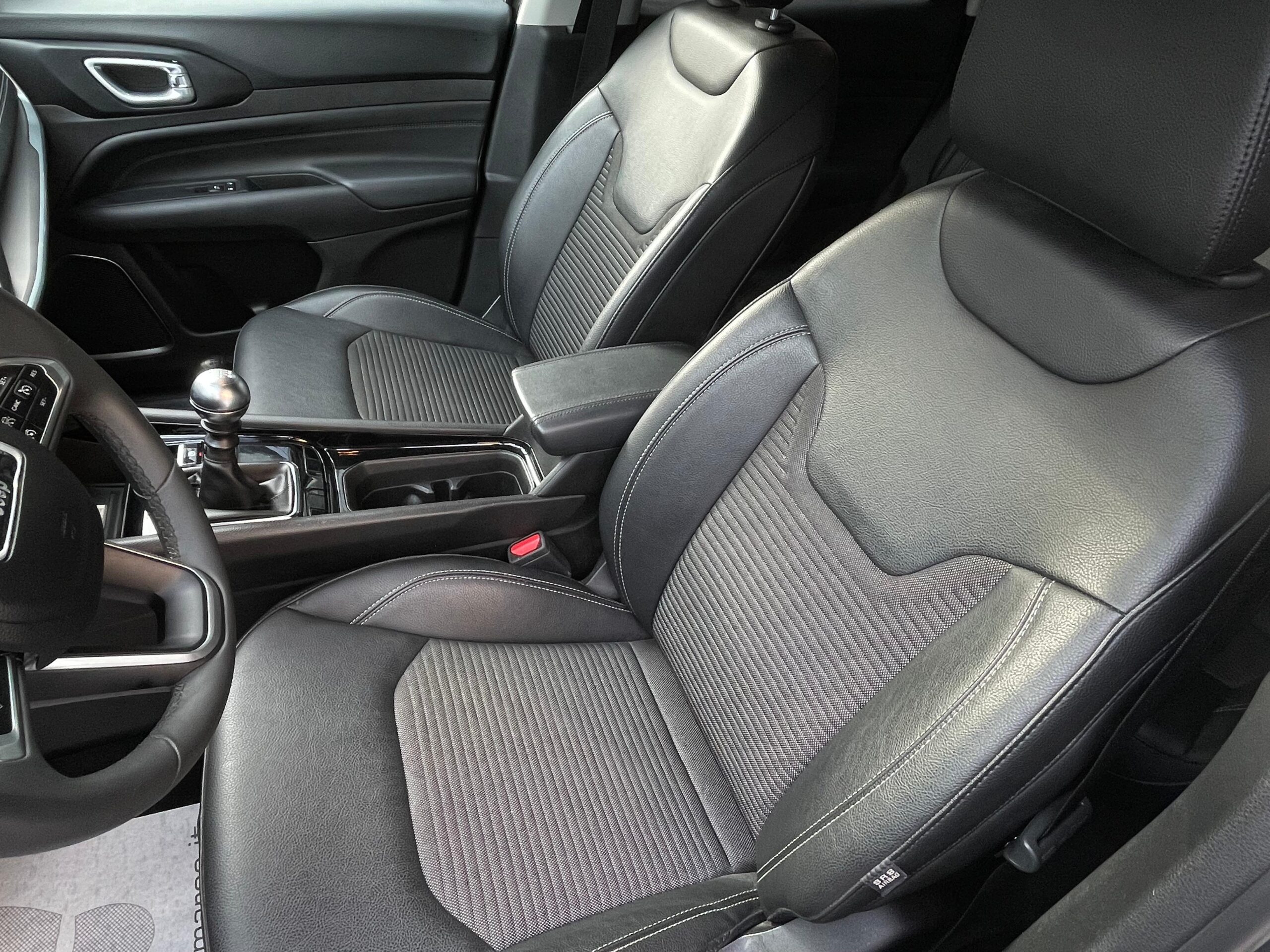 JEEP COMPASS 1.6 130cv LIMITED MANUALE *CERCHI DA 18*IVA ESPOSTA COMPRESA*