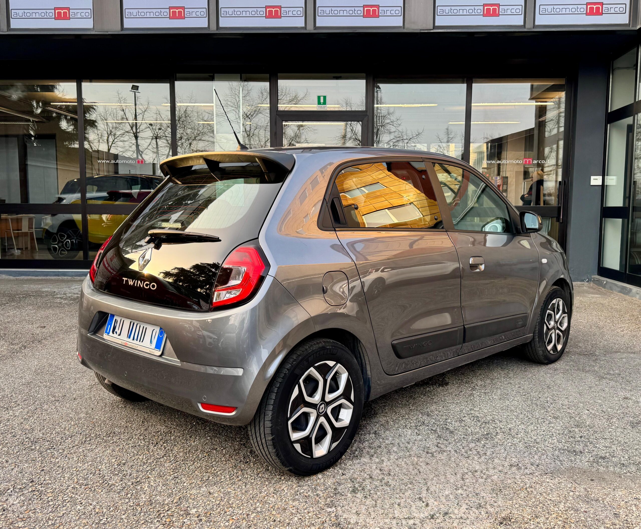 Renault Twingo 1.0 65cv ZEN SOLO *30.000Km* IVA ESPOSTA COMPRESA!