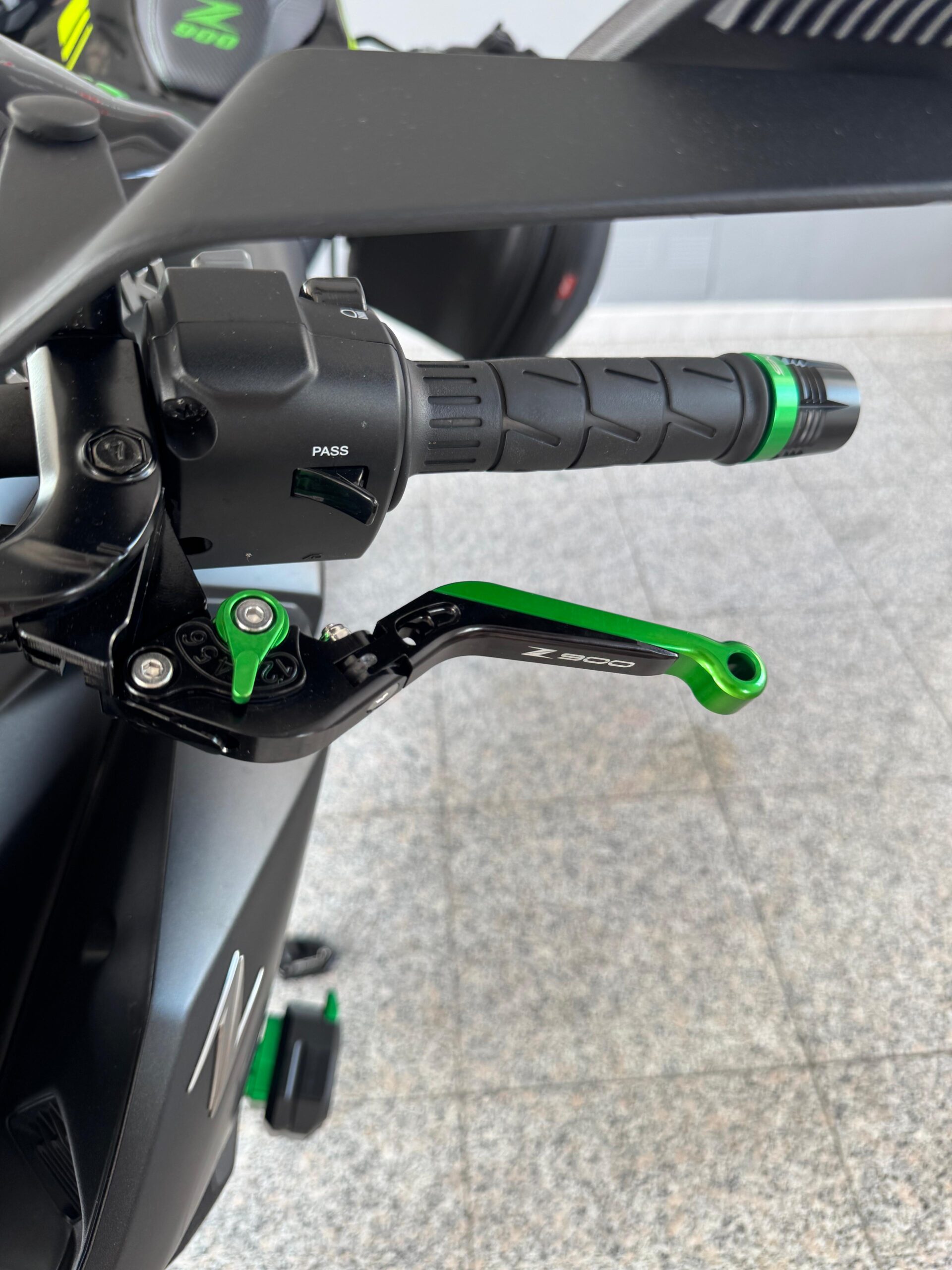KAWASAKI Z 900 PERFORMANCE *AKRAPOVIC – BAULETTI LATERALI*