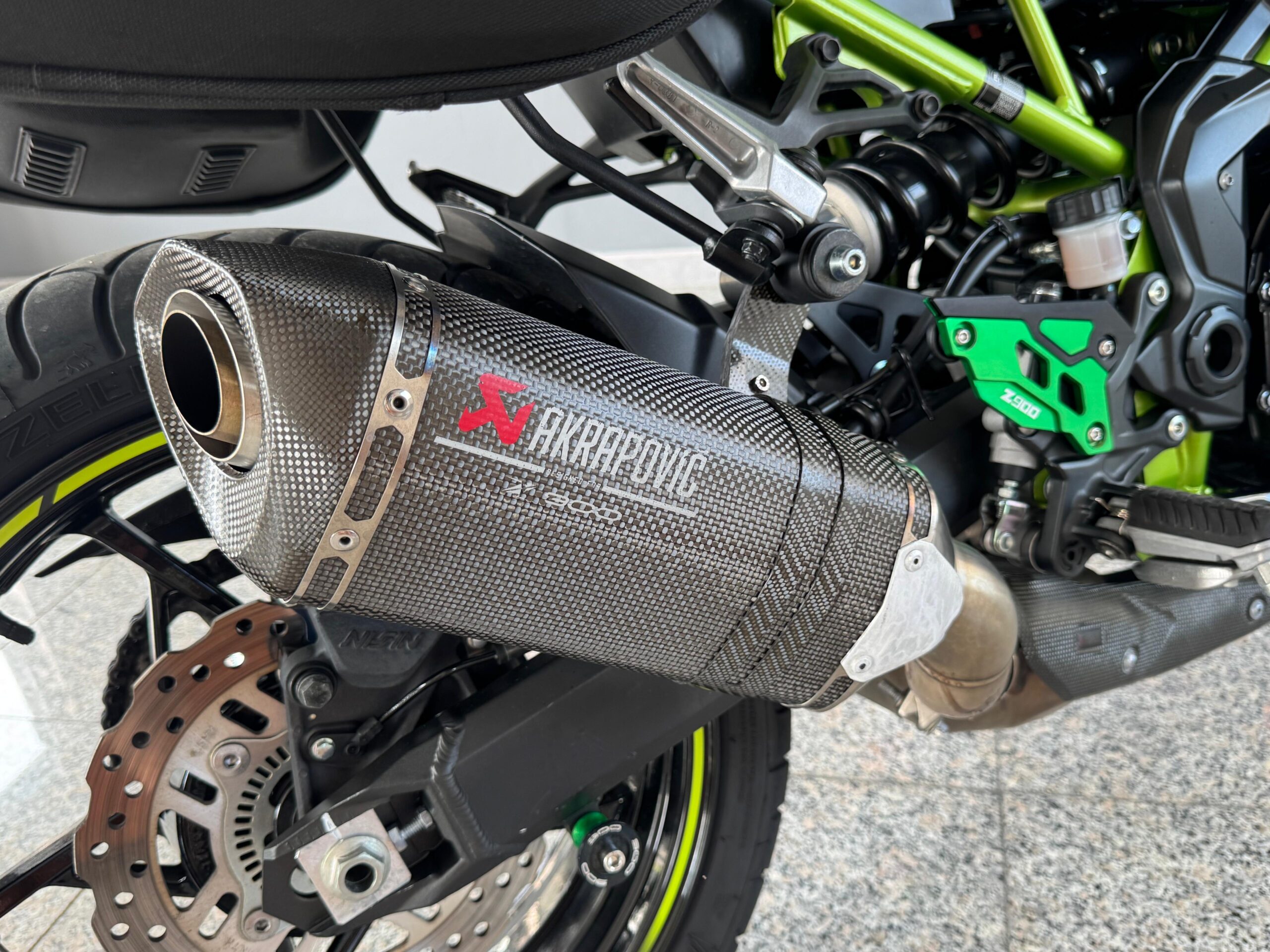 KAWASAKI Z 900 PERFORMANCE *AKRAPOVIC – BAULETTI LATERALI*