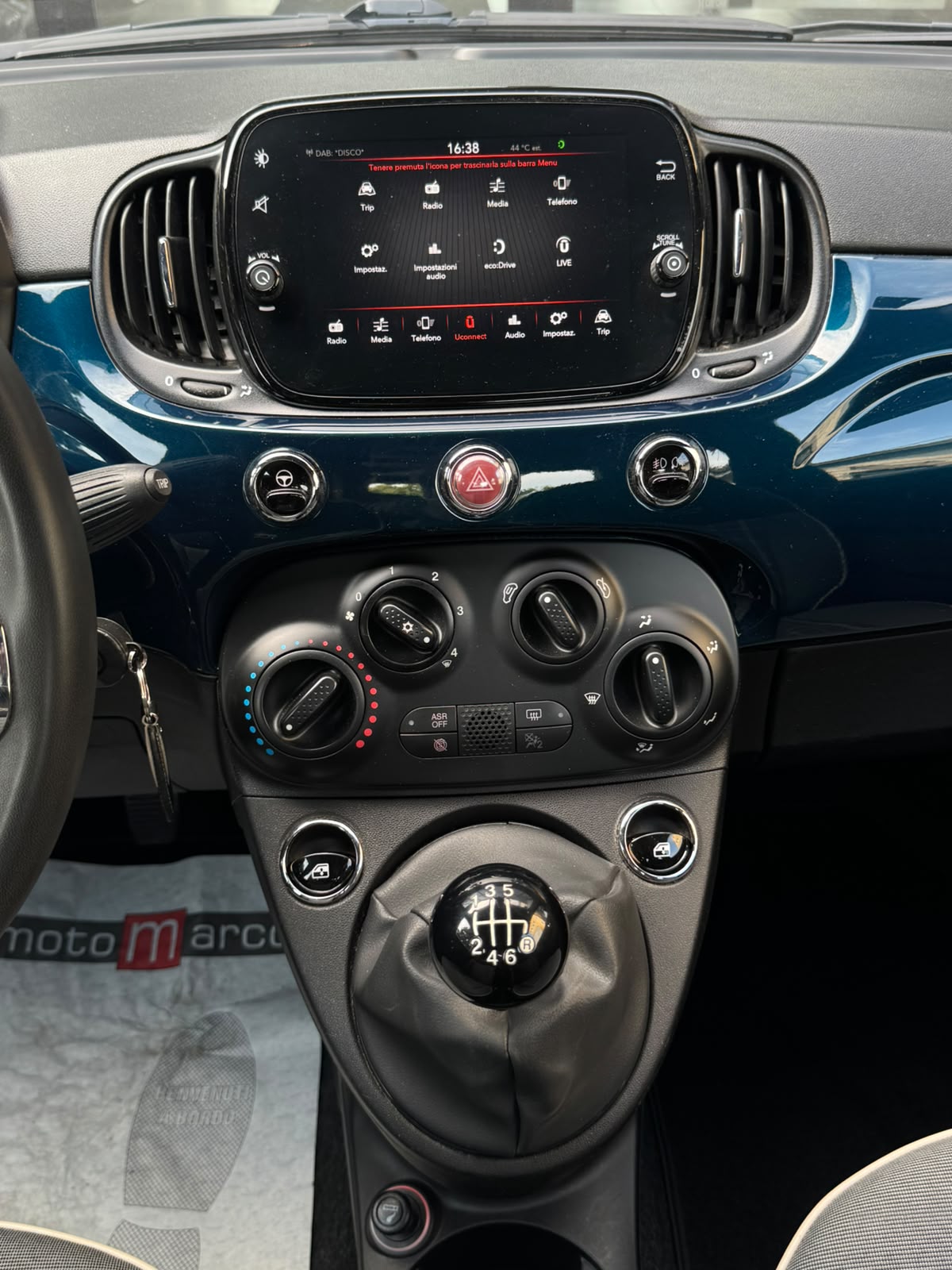 1.0 70cv Hybrid – LOUNGE