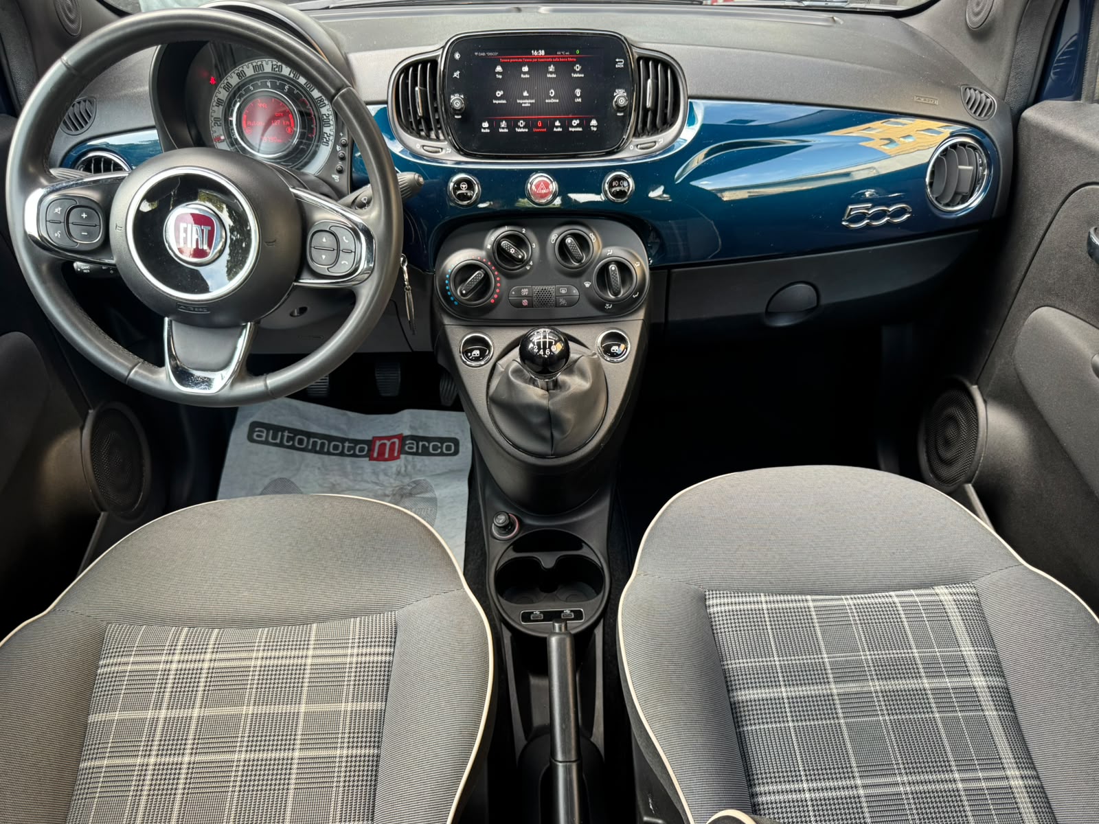 1.0 70cv Hybrid – LOUNGE