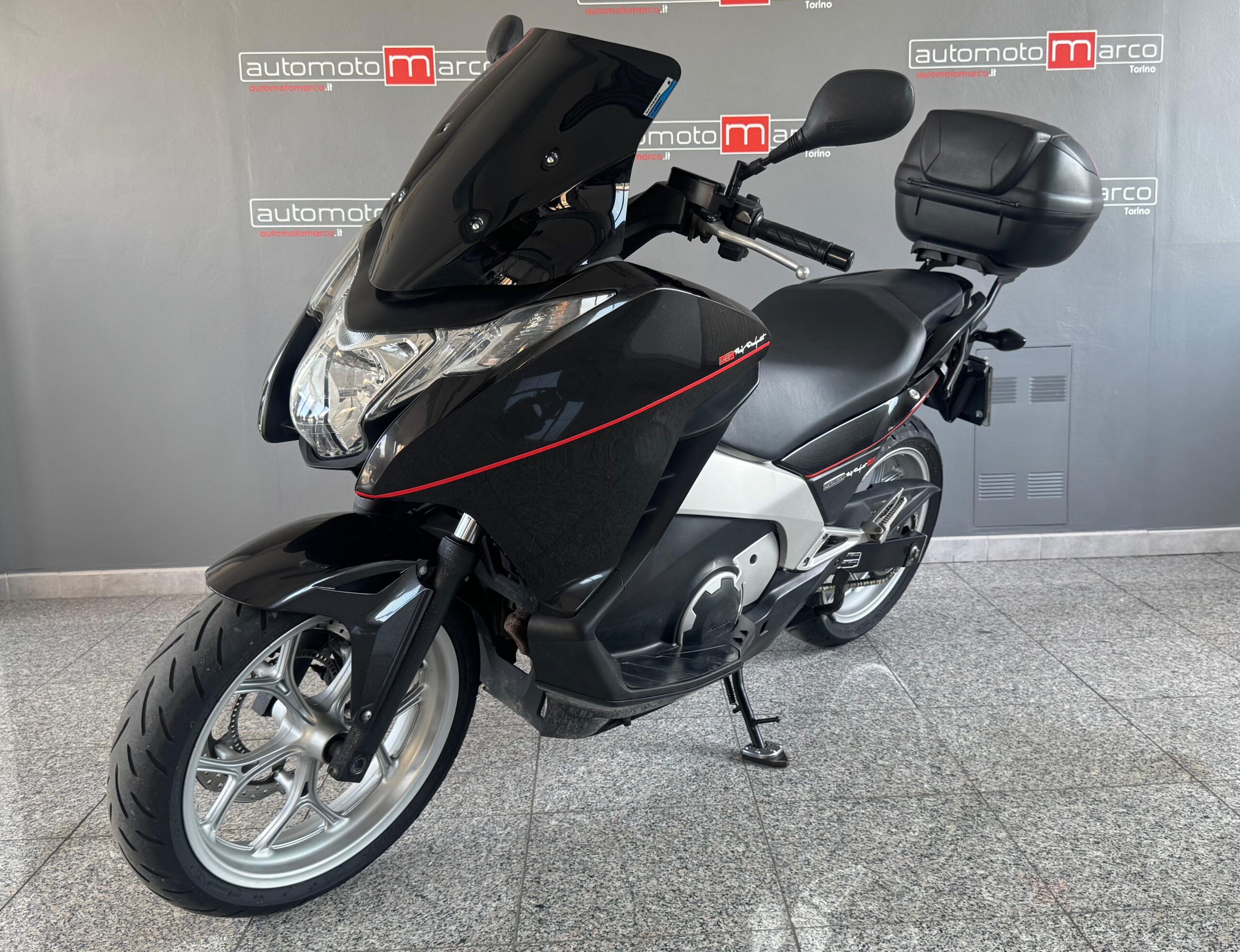 HONDA INTEGRA 700