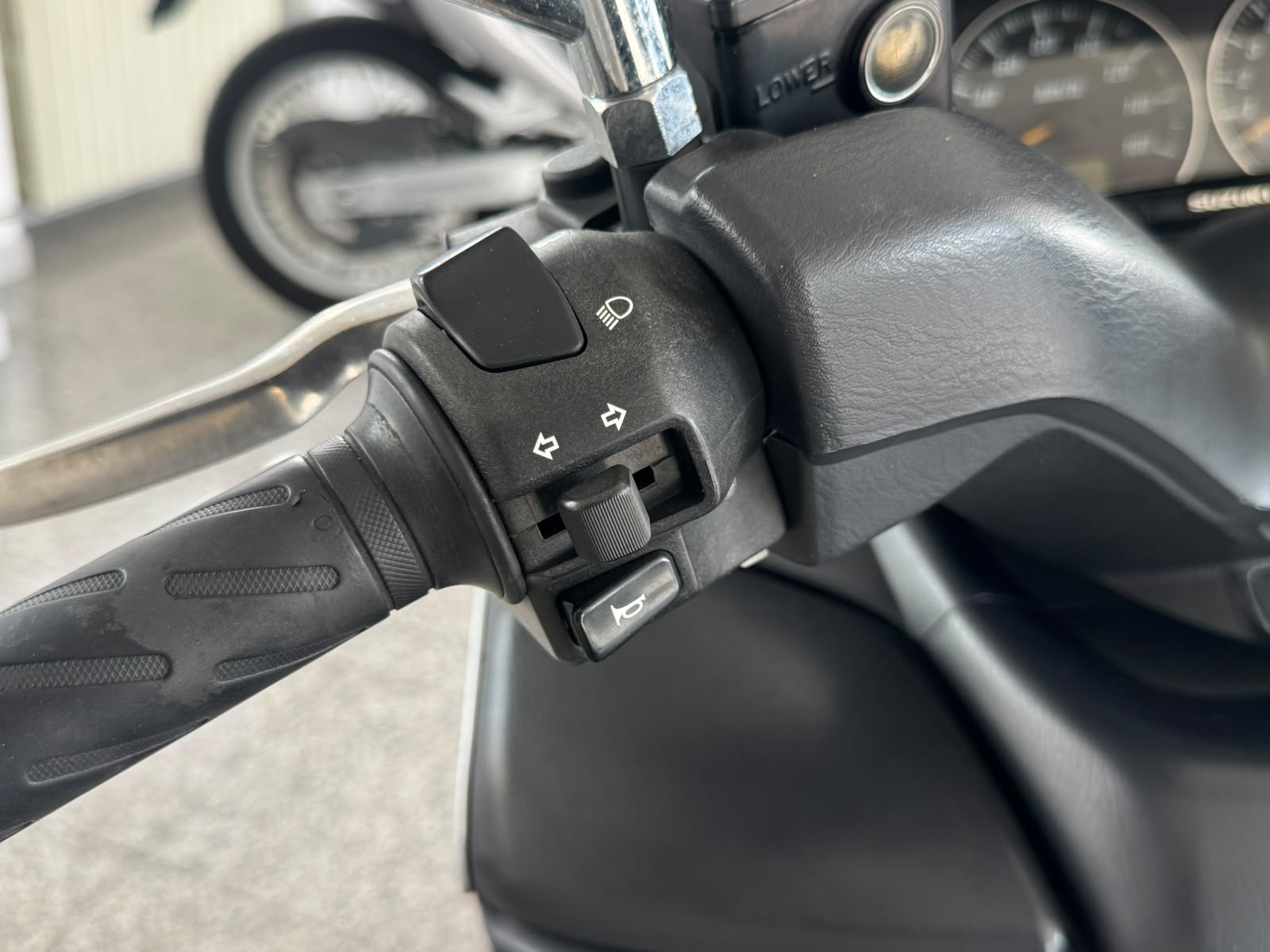 SUZUKI Burgman AN 400 2005