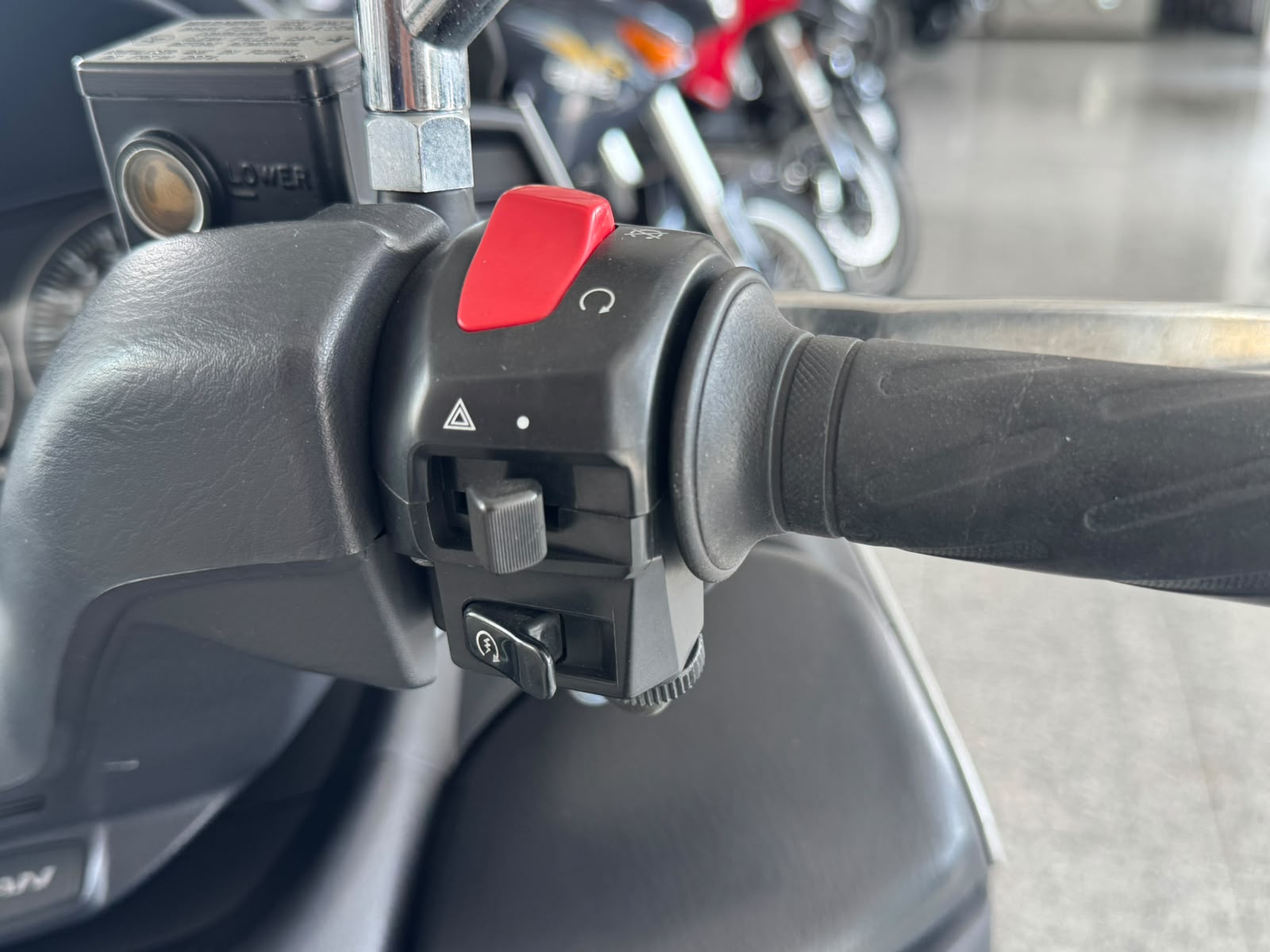 SUZUKI Burgman AN 400 2005