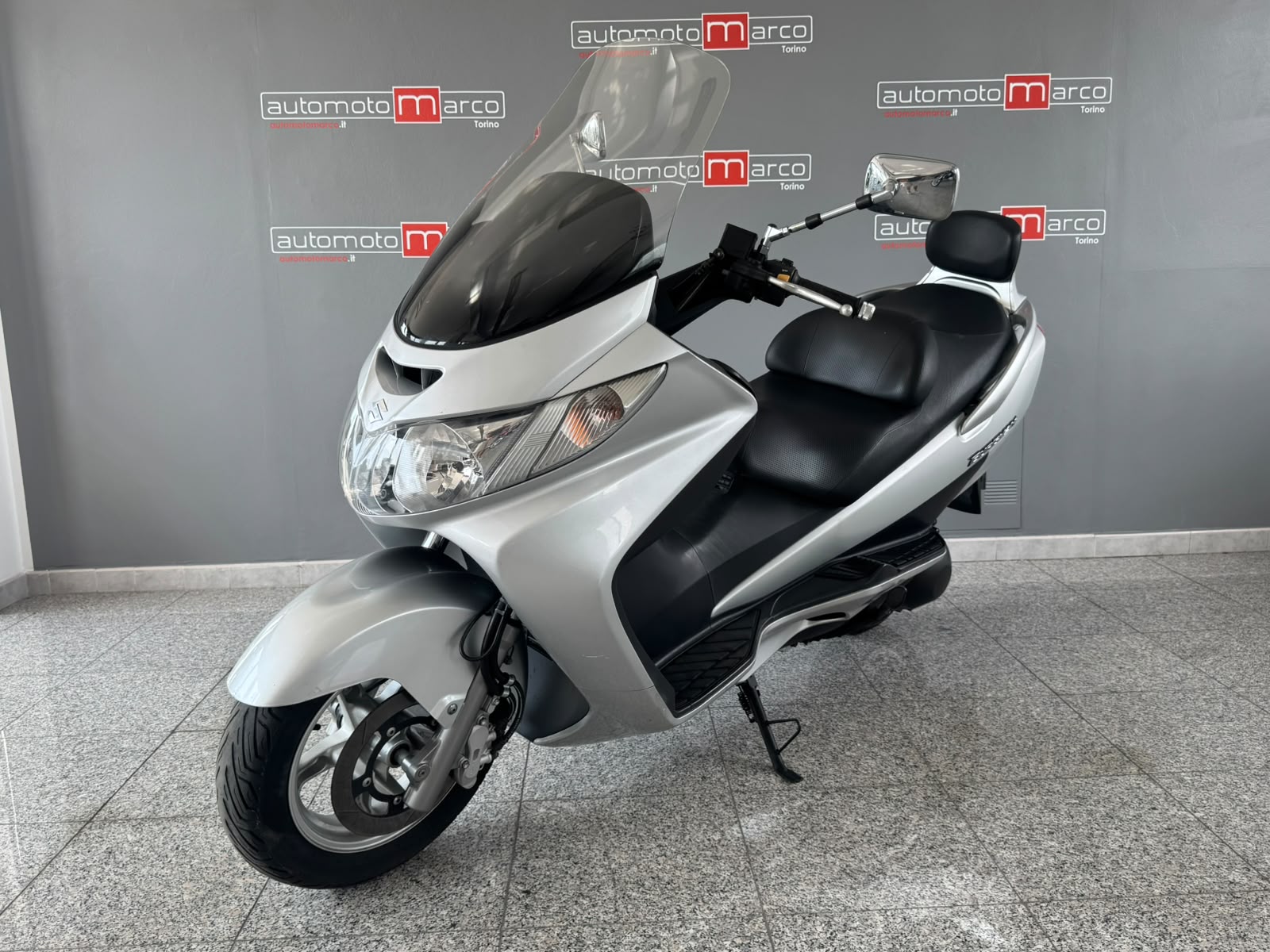 SUZUKI Burgman AN 400 2005