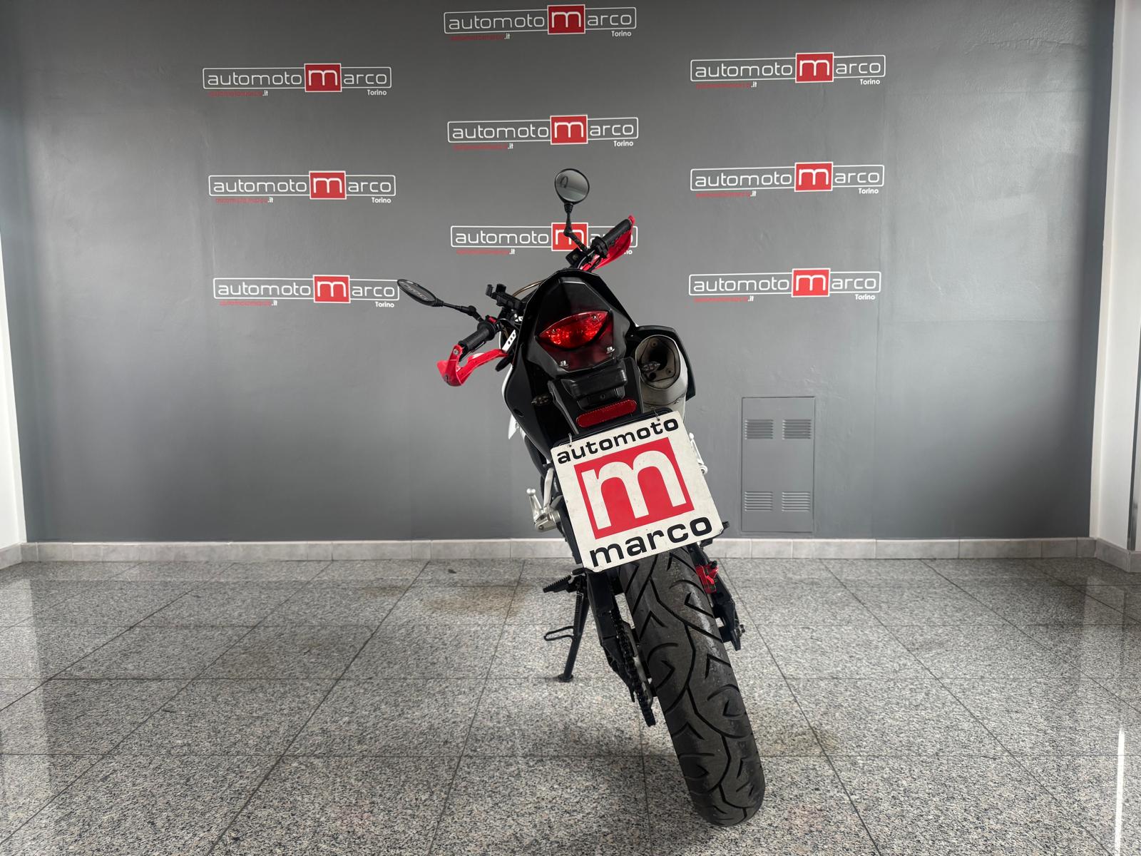 KSR MOTO TR 125 SM 125CC – 09/2016 – 5659 Km – 2200 €