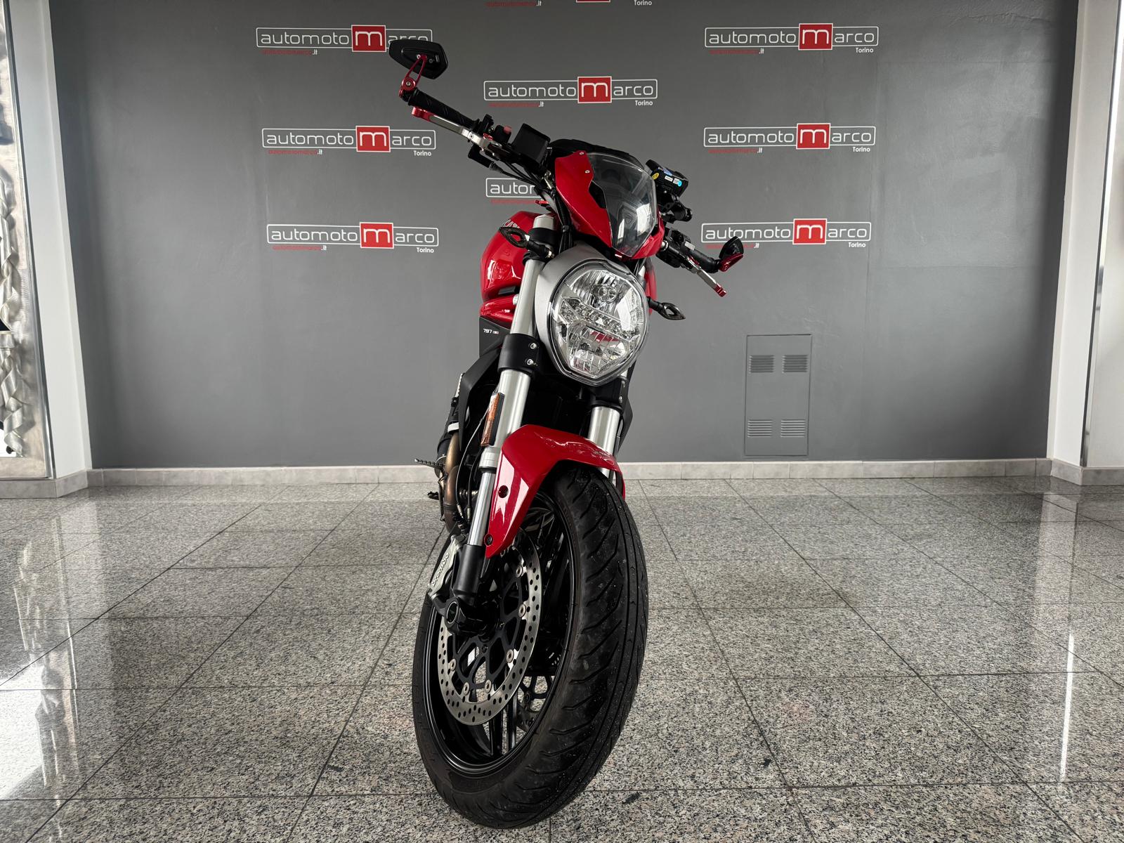 DUCATI Monster 797 797 – 01/2019 – 27699 Km – 6300 €