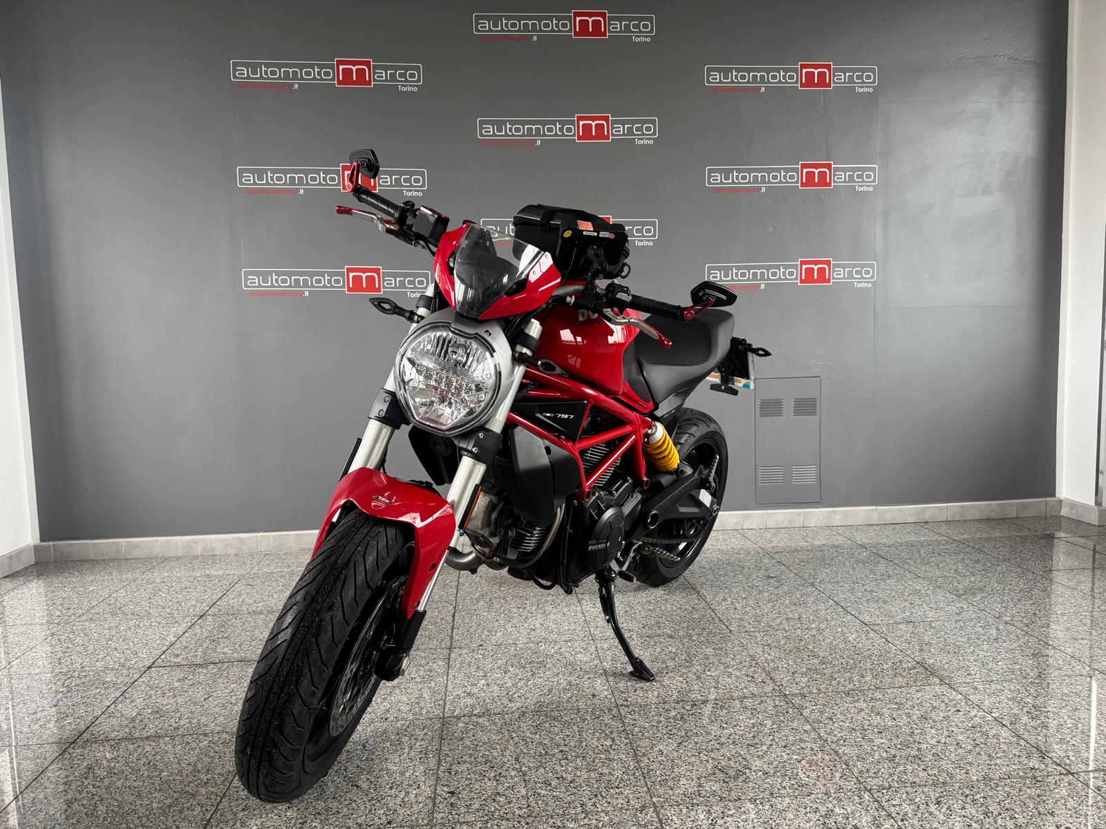 DUCATI Monster 797 797 – 01/2019 – 27699 Km – 6300 €