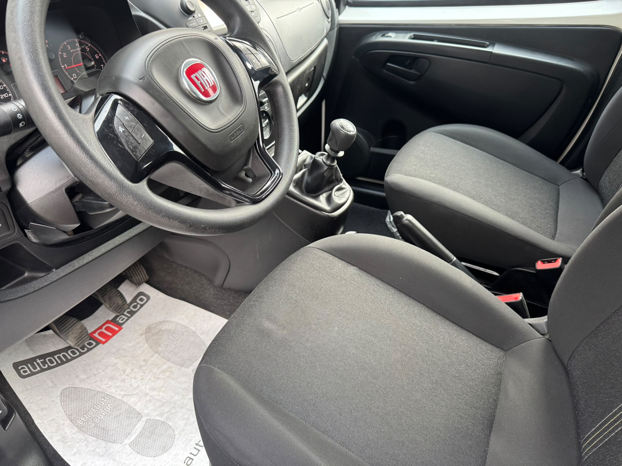 FIAT Qubo 1.4 8V 77 CV Easy – 05/2017 – 79871 Km – 8900 €