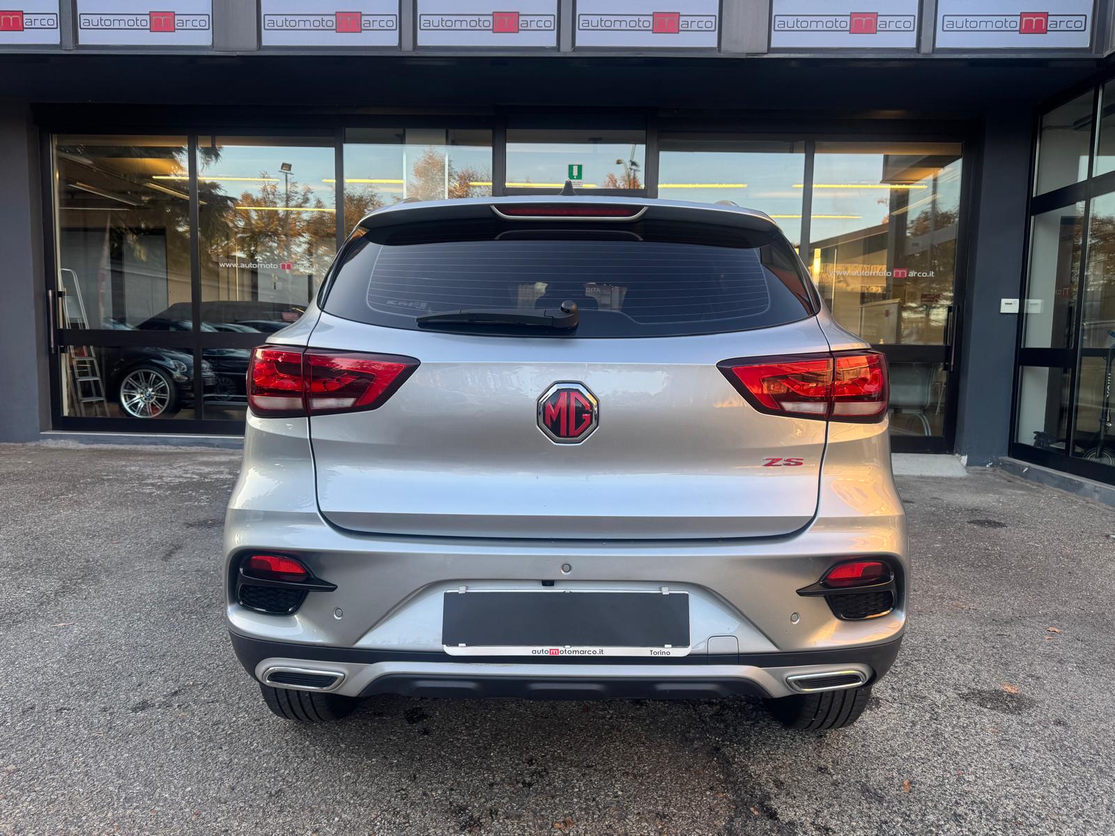 MG ZS 1.0T-GDI aut. Luxury – 12/2023 – 37340 Km – 13500 €