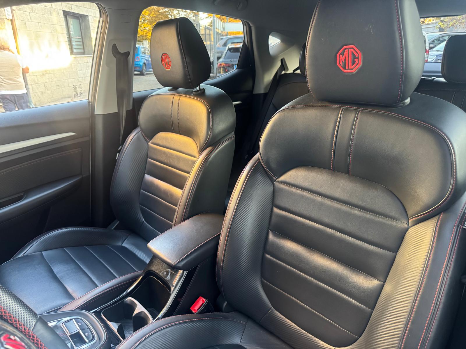 MG ZS 1.0T-GDI aut. Luxury – 12/2023 – 37340 Km – 13500 €